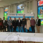 Von links nach rechts: Susanne Milowsky, Bernhard Thie, Thomas Brandt (Biomarkt Füllhorn), Bernd Killinger, Bernd Kraßnitzer, Reinhold Häußlein, Thomas Möller, Manuela Knab (Cap-Märkte) Frank Eckert und Christian Holzer.
(Bild: Marie Orphal)